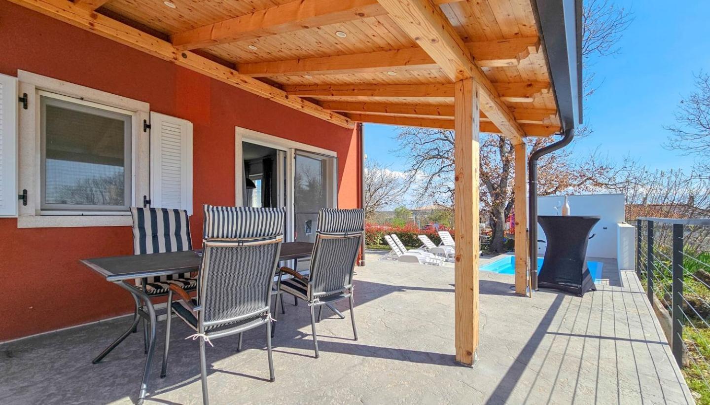 Casa Lutoma Villa Kmeti Eksteriør billede
