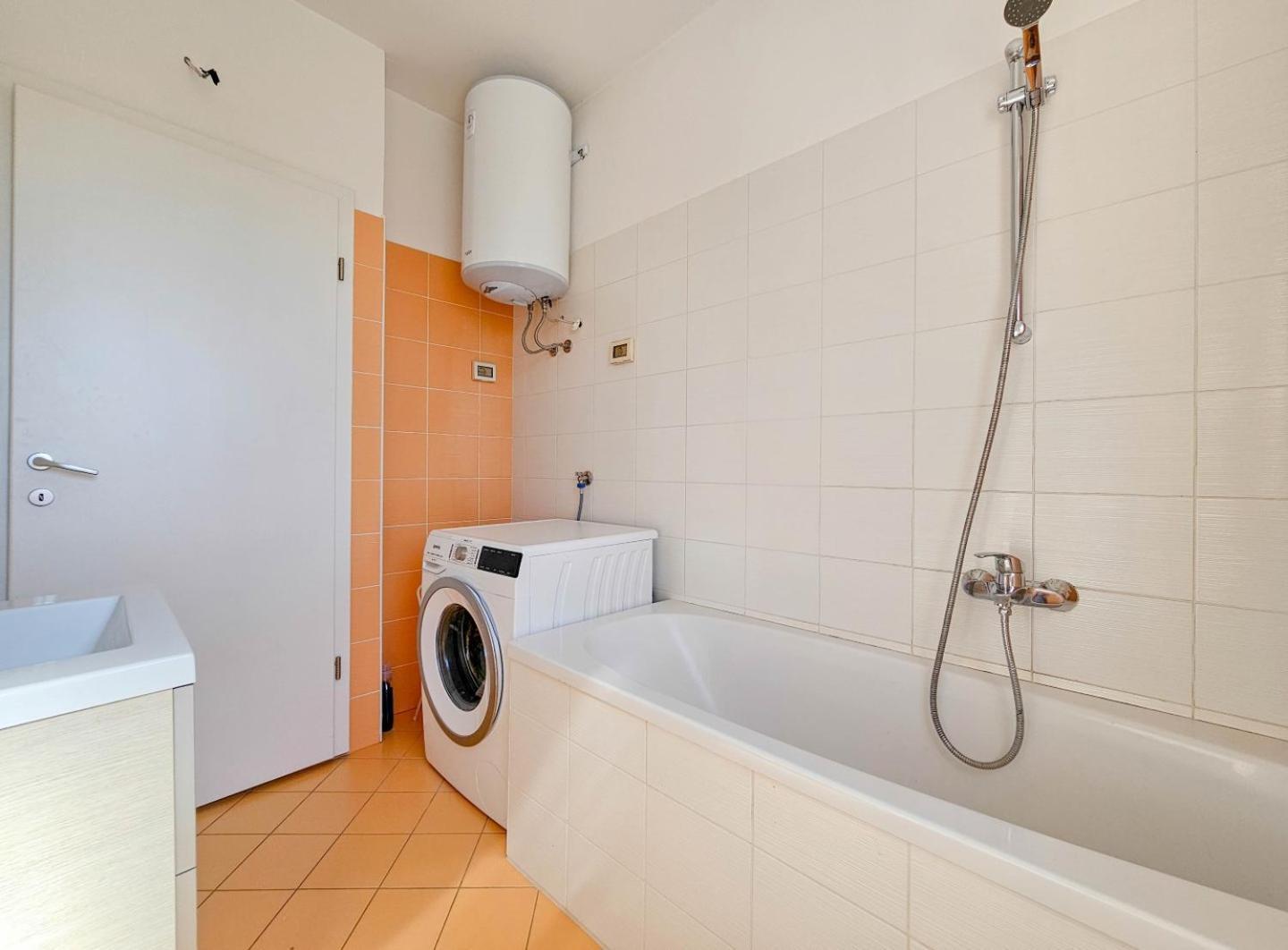 Casa Lutoma Villa Kmeti Eksteriør billede