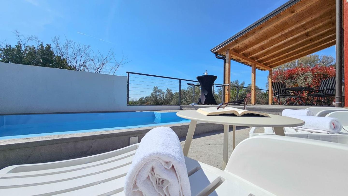 Casa Lutoma Villa Kmeti Eksteriør billede
