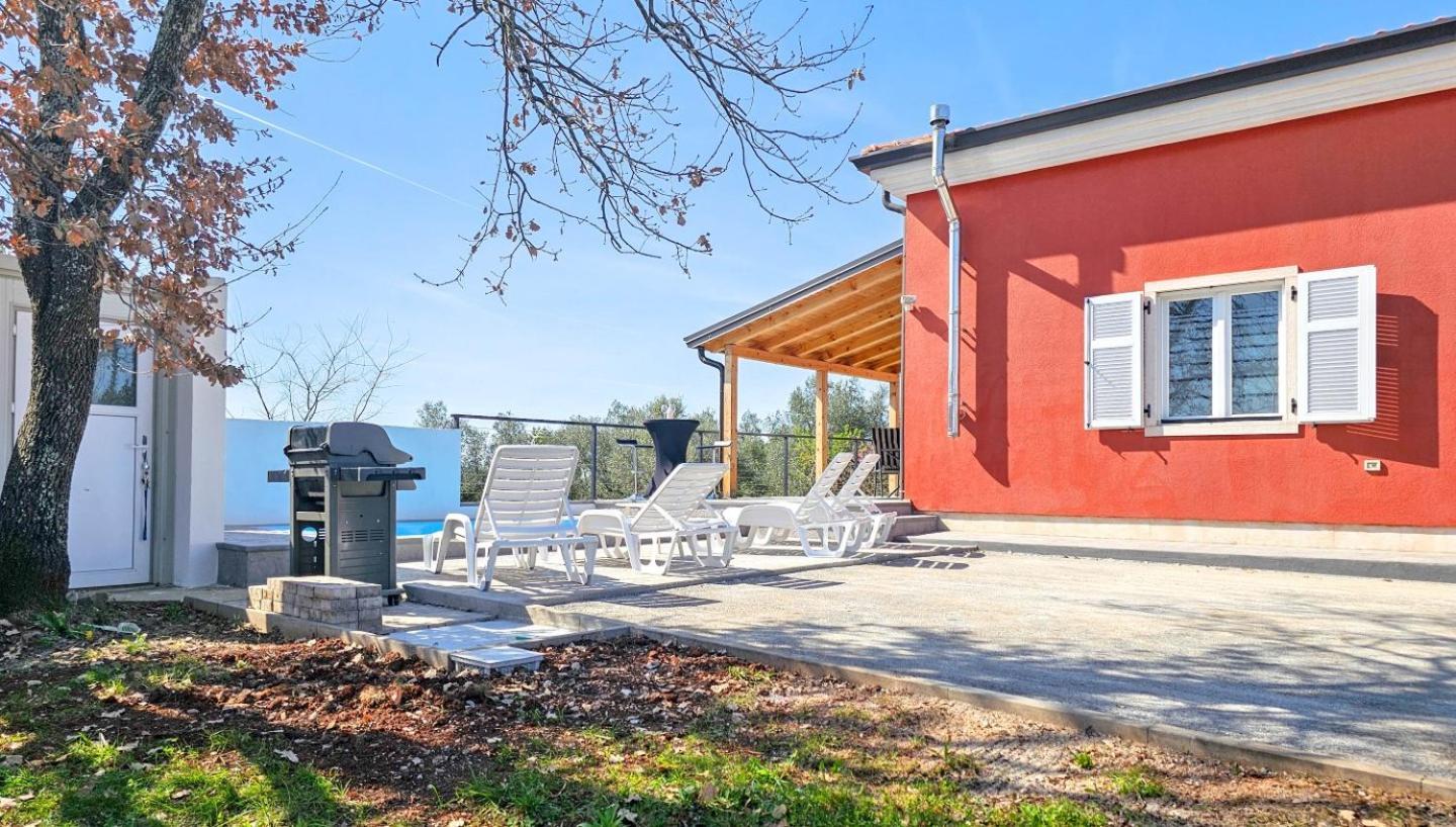 Casa Lutoma Villa Kmeti Eksteriør billede